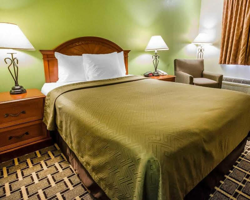 Econo Lodge Russellville Extérieur photo